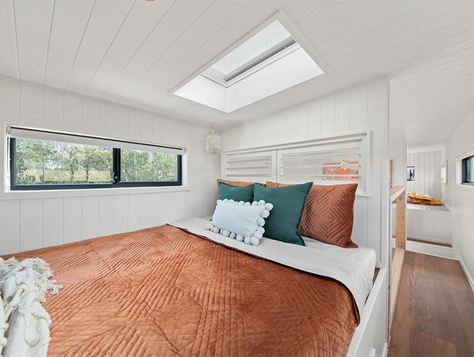 Hazel 8.4 - Main Loft With Velux Power Skylight + Blinds + Screens