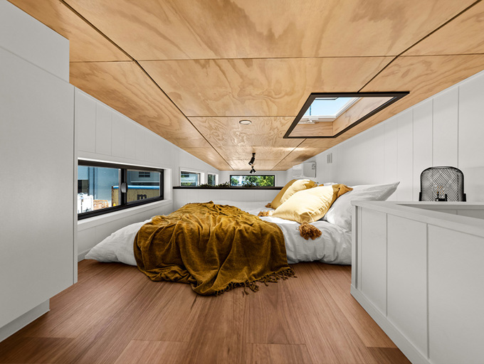 Mooloolaba 7.2 - Single Loft with Velux Manual Skylight (VCM) + Blonds + Screens