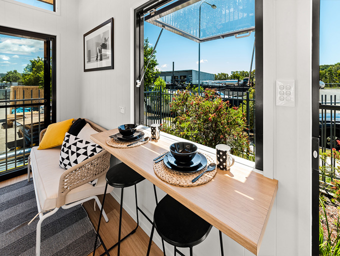 Mooloolaba 7.2 - With Gas Strut Servery Window Breakfast Bar