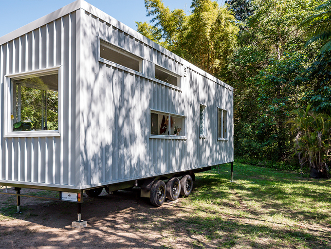 Casuarina 9.0 - Abundance of windows and natural light
